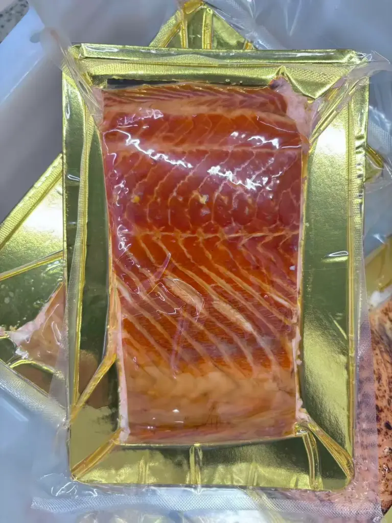 Salmon Warm Smoke ±350g/Small Pack by Weight/kg | 烟熏三文鱼 (熟) ±350g/小包装 称重/kg